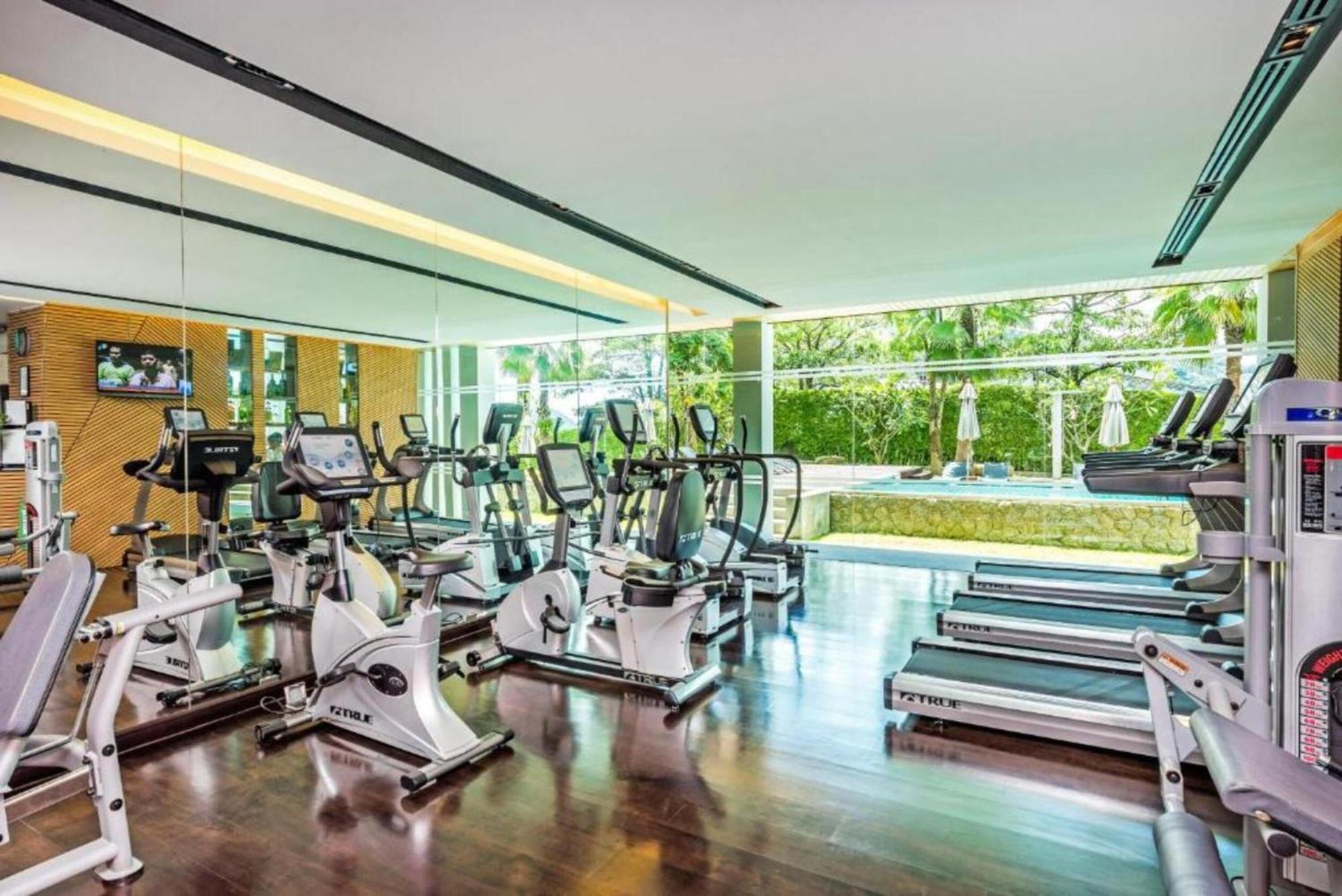 Hotel Club Wyndham Sea Pearl Phuket Patong Exterior foto