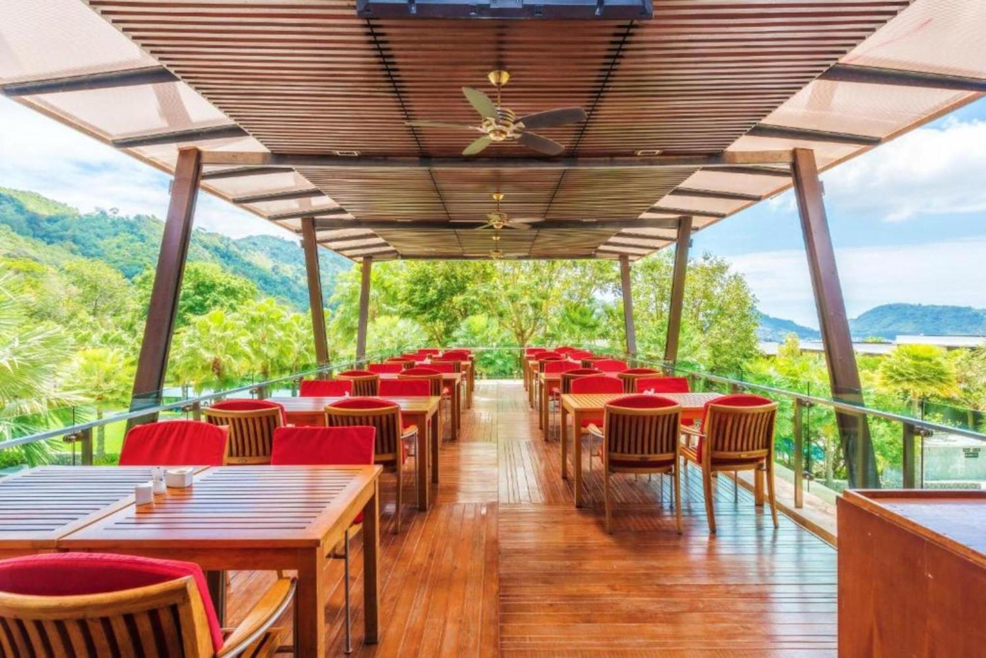 Hotel Club Wyndham Sea Pearl Phuket Patong Exterior foto